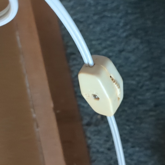 Primitive wooden Saltbox House electric lighted night light in working condition - Picture 3 of 11